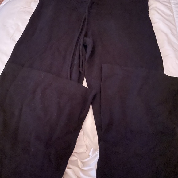 Twisted Heart Black Apparel - Picture 2 of 4